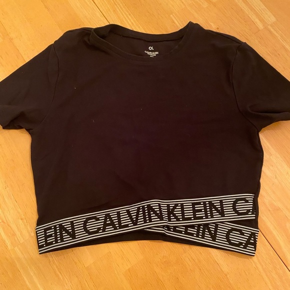 Calvin Klein Tops - Calvin Klein Black Short Sleeve Tee
